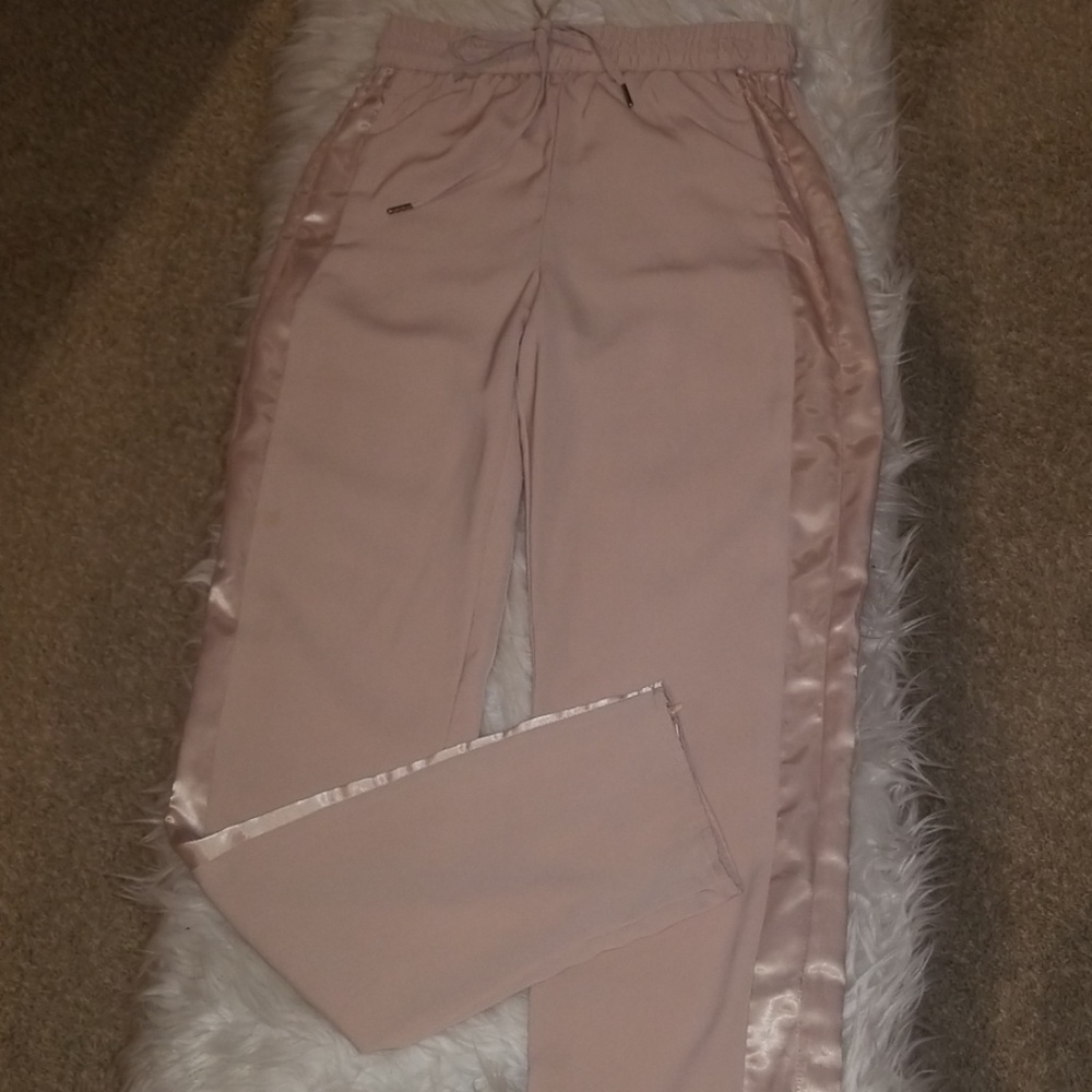 Salmon pink joggers